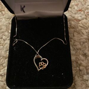 NWOT Kay paw heart necklace